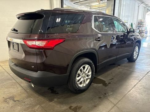 Used 2020 Chevrolet Traverse LT w/ Driver Confidence II Package AWD/4WD image 4
