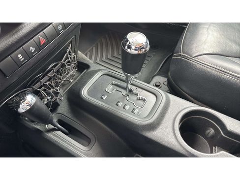 Used 2017 Jeep Wrangler Unlimited Sport AWD/4WD image 20