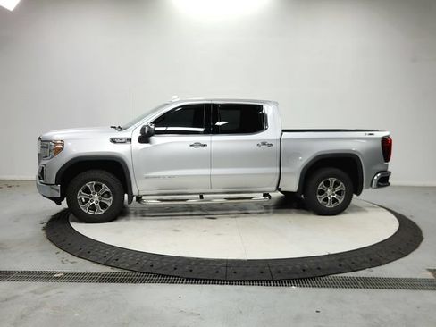 Used 2020 GMC Sierra 1500 SLT w/ X31 Off-Road Package AWD/4WD image 5