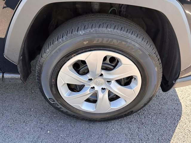 Used 2024 Toyota RAV4 LE FWD image 13