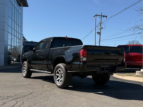 Used 2023 Toyota Tacoma SR image 9