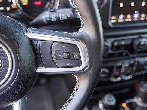 Used 2022 Jeep Wrangler Unlimited Sahara w/ Cold Weather Group image 13