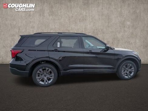 New 2026 Ford Explorer Active w/ Active Comfort Package image 8