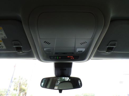 Used 2022 Chevrolet Equinox LS w/ LS Convenience Package image 17