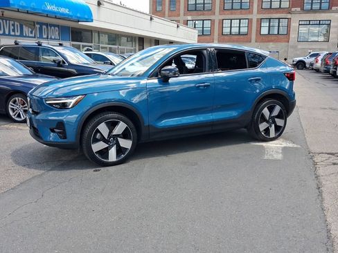 Certified 2023 Volvo C40 P8 Recharge Ultimate w/ Protection Package Premier AWD/4WD image 5