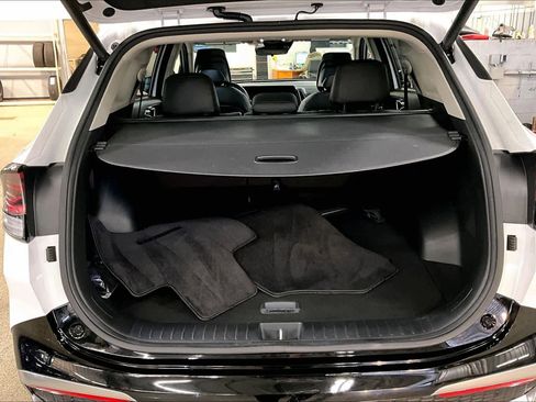 Used 2023 Kia Sportage SX image 34