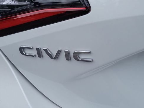 Certified 2024 Honda Civic EX-L image 8