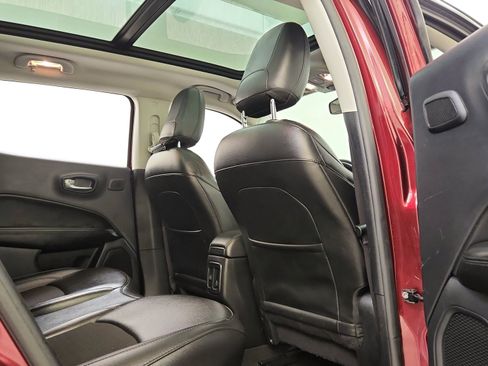Used 2021 Jeep Compass Latitude w/ Sun and Sound Group FWD image 30