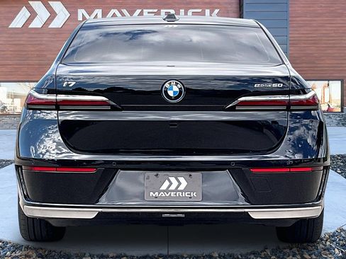 Used 2024 BMW i7 eDrive50 RWD image 6