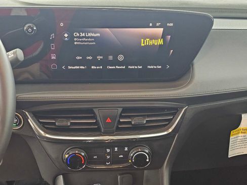 Used 2025 Buick Encore GX Preferred w/ Advanced Technology Package image 25