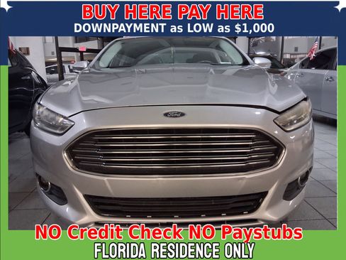 Used 2013 Ford Fusion SE FWD image 3