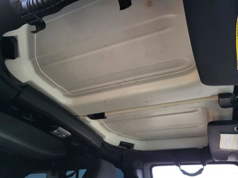 Used 2015 Jeep Wrangler Unlimited Rubicon w/ Max Tow Package AWD/4WD image 10