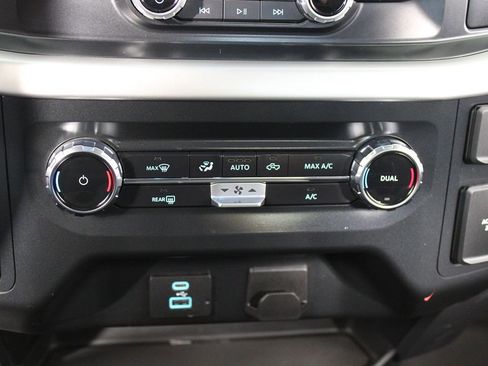 Used 2022 Ford F150 XLT image 17