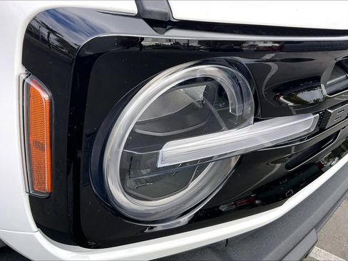 Used 2023 Ford Bronco Outer Banks w/ Sasquatch Package image 27