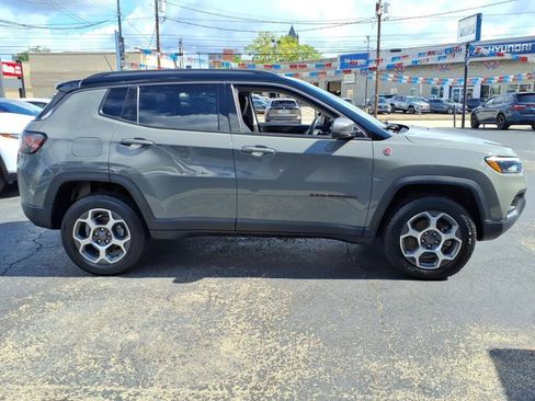 Used 2022 Jeep Compass Trailhawk w/ Trailhawk Elite Group AWD/4WD image 4