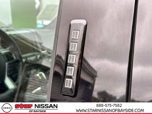 Used 2018 Ford F150 Raptor w/ Equipment Group 802A Luxury image 9