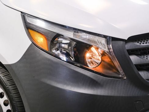Used 2021 Mercedes-Benz Metris image 14