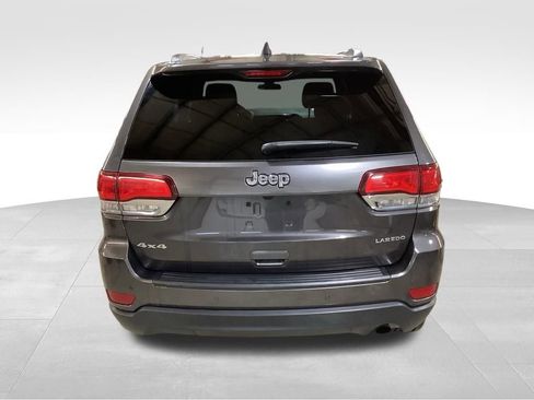 Used 2021 Jeep Grand Cherokee Laredo image 6