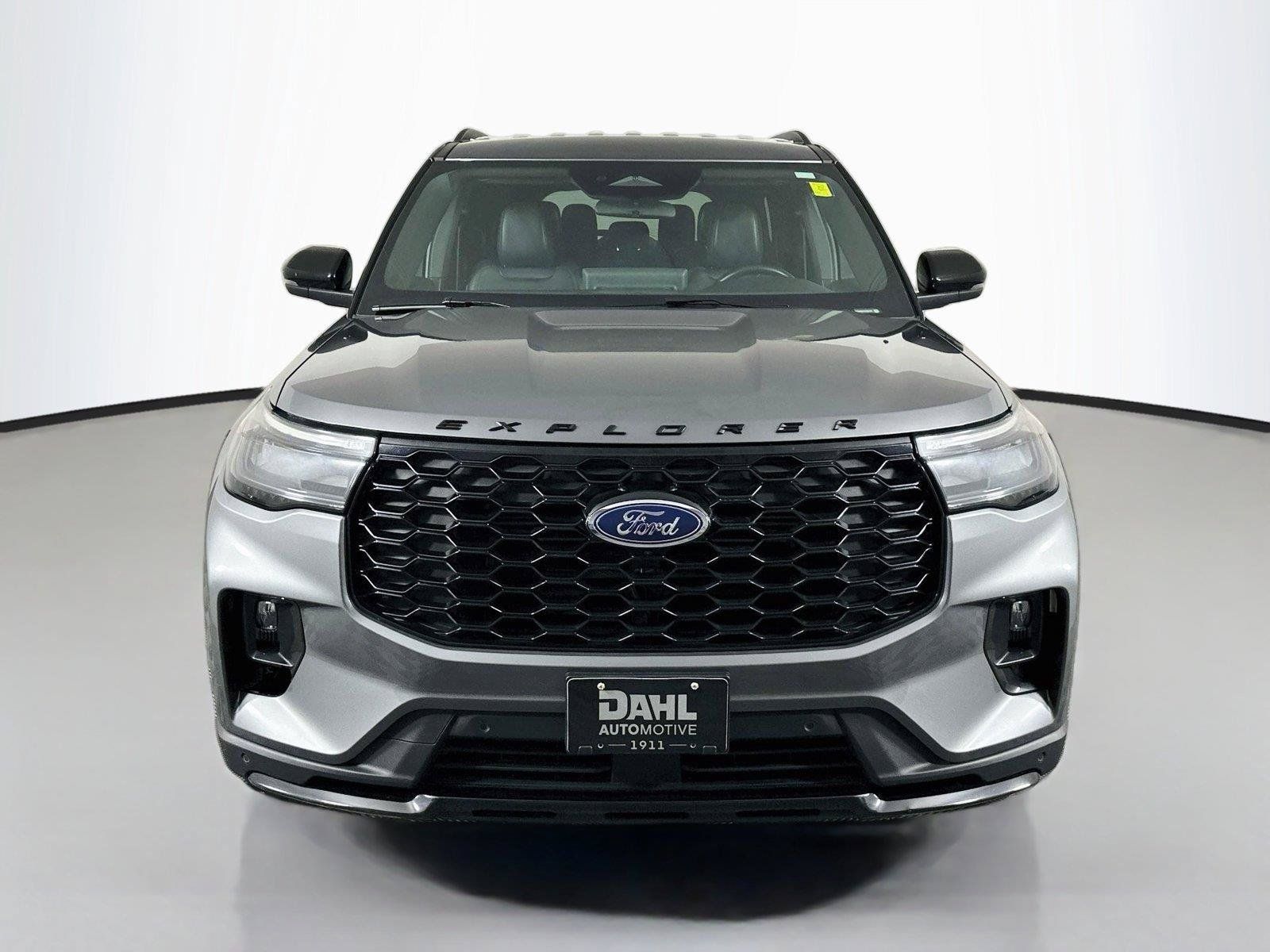 Used 2025 Ford Explorer ST-Line w/ ST-Line Street Pack AWD/4WD image 3