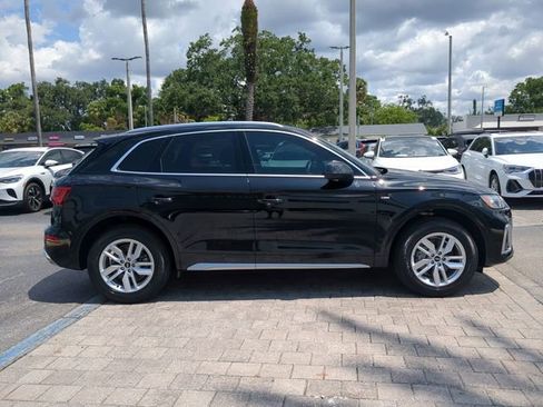 Used 2023 Audi Q5 2.0T Premium w/ Convenience Package AWD/4WD image 2