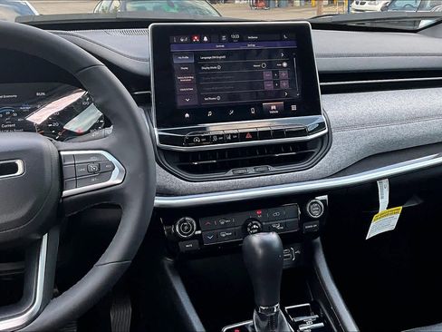 Used 2023 Jeep Compass Latitude w/ Sun and Sound Group image 6