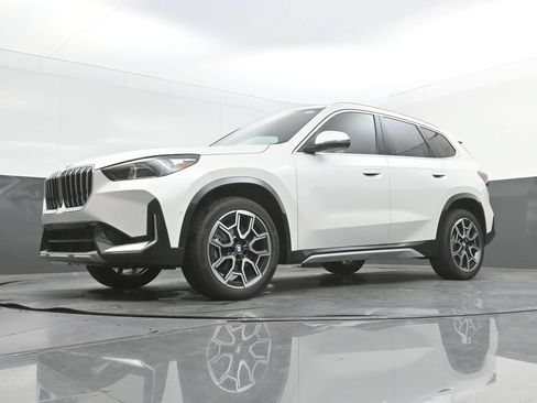 New 2026 BMW X1 xDrive28i w/ Technology Package AWD/4WD image 42