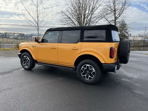 Used 2022 Ford Bronco Outer Banks image 3