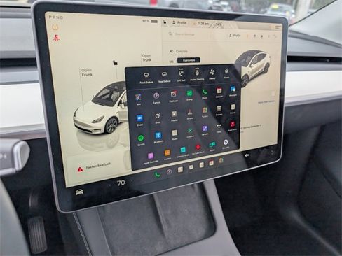 Used 2025 Tesla Model Y Long Range image 21