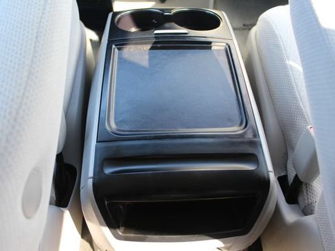 Used 2017 Toyota Sienna LE FWD image 33