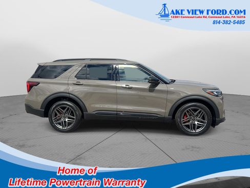 New 2026 Ford Explorer ST-Line w/ ST-Line Street Pack image 2