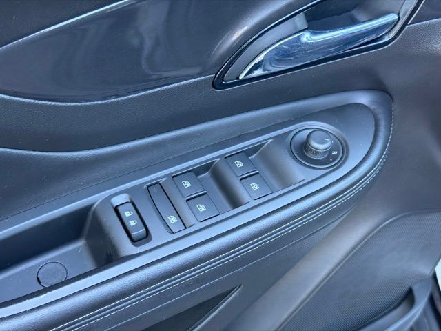 Used 2020 Buick Encore Preferred w/ Safety Package FWD image 12