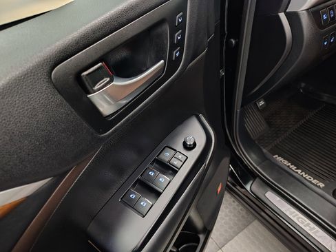 Used 2018 Toyota Highlander Limited Platinum w/ Protection Package #3 AWD/4WD image 22