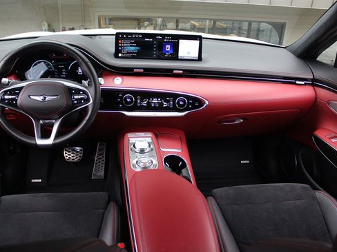 Used 2022 Genesis GV70 3.5T Sport w/ Sport Prestige Package AWD/4WD image 27