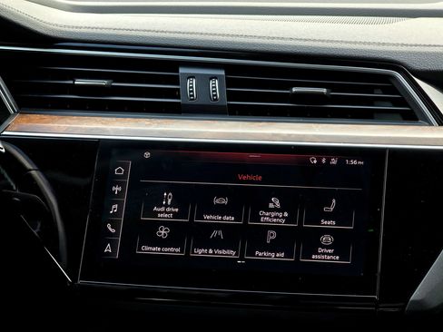 Used 2019 Audi e-tron Premium Plus AWD/4WD image 30