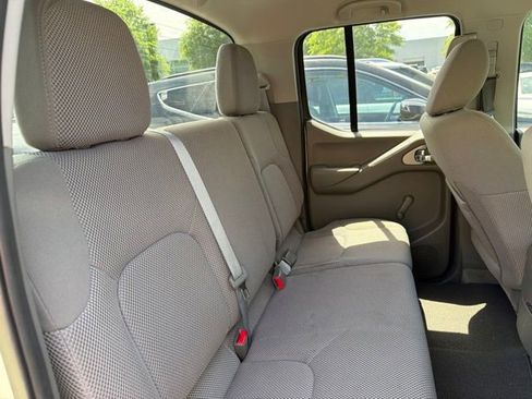 Used 2015 Nissan Frontier S RWD image 22