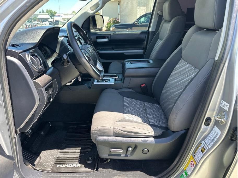 Used 2019 Toyota Tundra SR5 w/ SR5 Upgrade Package AWD/4WD image 13