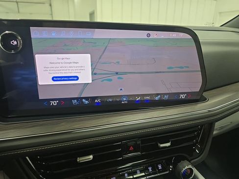 New 2025 Chevrolet Suburban Premier image 15