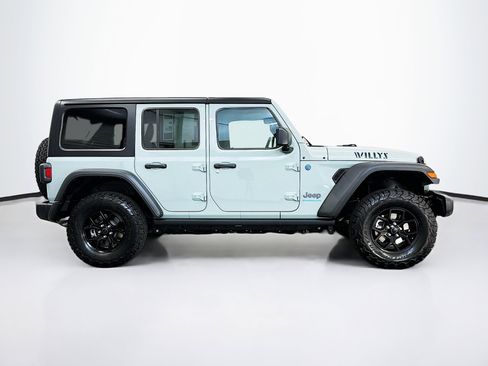 Used 2024 Jeep Wrangler Willys image 10