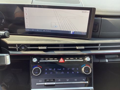 Used 2024 Hyundai Santa Fe Limited image 20