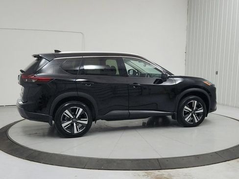 Used 2025 Nissan Rogue SL AWD/4WD image 7