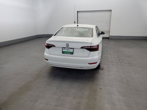 Used 2019 Volkswagen Jetta SE w/ Cold Weather Package FWD image 7