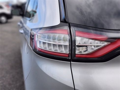 Used 2016 Ford Edge SEL w/ Equipment Group 201A image 9