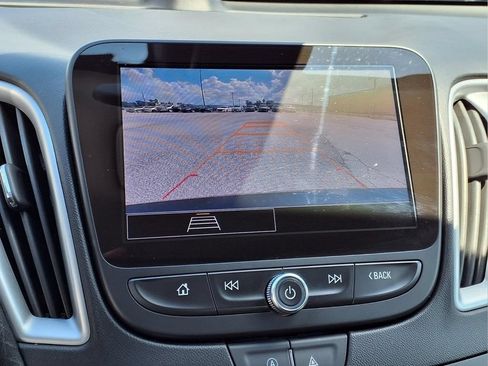 Used 2024 Chevrolet Malibu LT FWD image 11