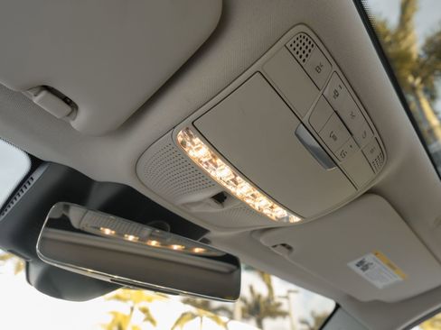 Used 2021 Mercedes-Benz C 300 Sedan image 21