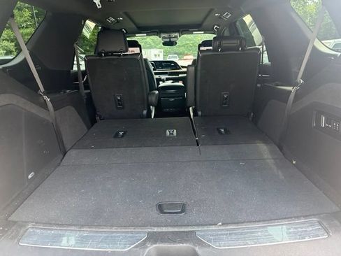 Used 2023 Cadillac Escalade Premium Luxury w/ Performance Package AWD/4WD image 7