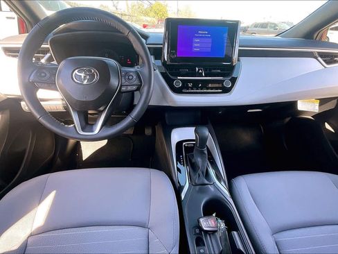 Used 2026 Toyota Corolla SE FWD image 15