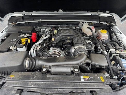 Used 2024 Jeep Wrangler Sahara image 12