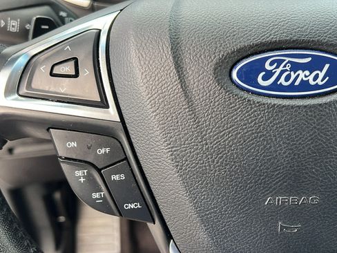 Used 2019 Ford Edge SEL w/ Convenience Package AWD/4WD image 19