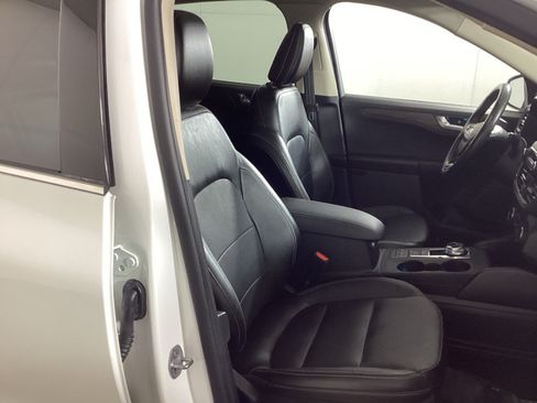 Used 2020 Ford Escape Titanium w/ Titanium Premium Package 2.0 AWD/4WD image 8