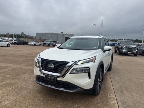 Certified 2023 Nissan Rogue SL w/ SL Premium Package image 7